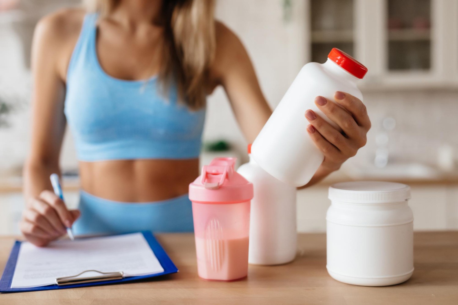 Диетические и функциональные молочные продукты становятся все более популярными среди тех, кто следит за своим здоровьем и стремится к правильному питанию. Эти продукты могут иметь множество полезных свойств, таких как улучшение пищеварения, снижение уровня холестерина и регулирование кровяного давления.